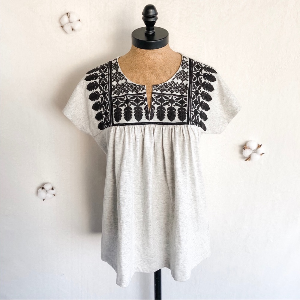 Gap Embroidered Feather Flutter-Sleeve Tee